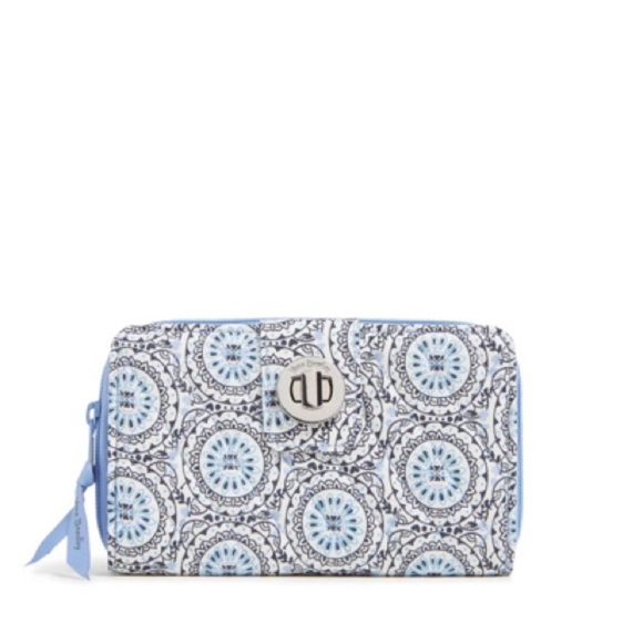 💙🖤VERA BRADLEY💙🖤 Mini Sketched Medallion RFID Turnlock Wallet in Cotton/NWT - Picture 1 of 8